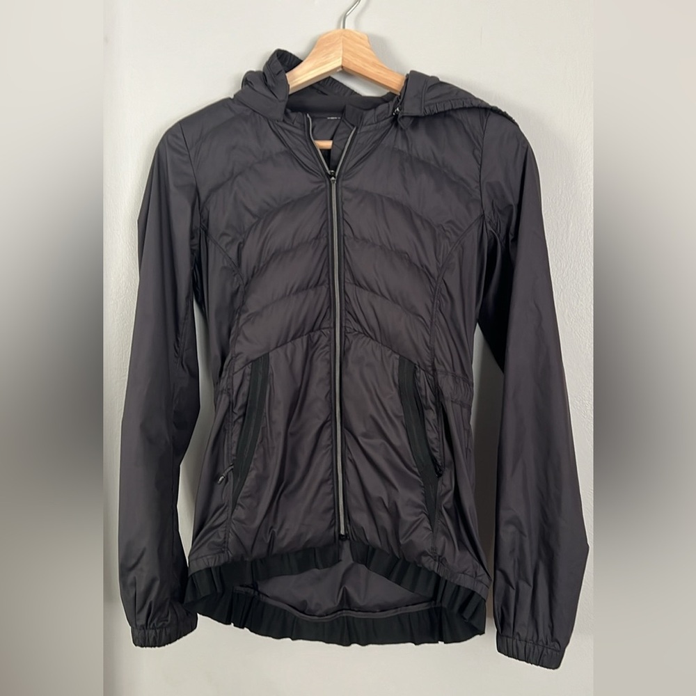 Lululemon Black puffer Hooded Zip-Up Jacket size XS